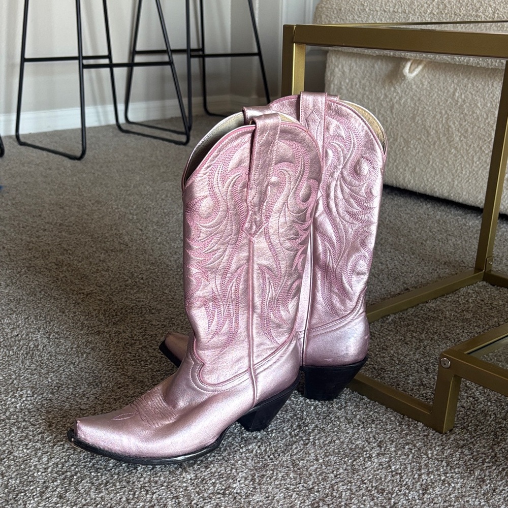 Miranda Lambert Idyllwind metallic boots